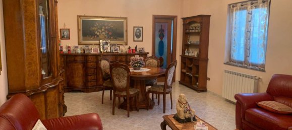 5 bedrooms Villa in Borgia, Italy No. 225131 2