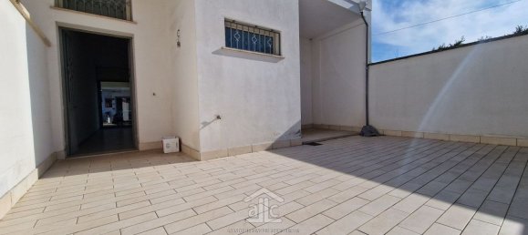 Коммерческая недвижимость 78м² в Monteroni di Lecce, Италия № 140350 4