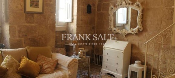 3 bedrooms House in Attard, Malta No. 8320 4