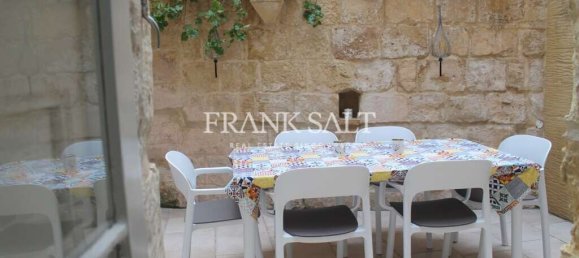 3 bedrooms House in Attard, Malta No. 8320 11