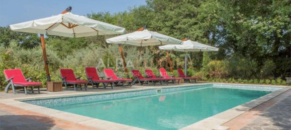 10 bedrooms Villa in Pienza, Italy No. 423 2