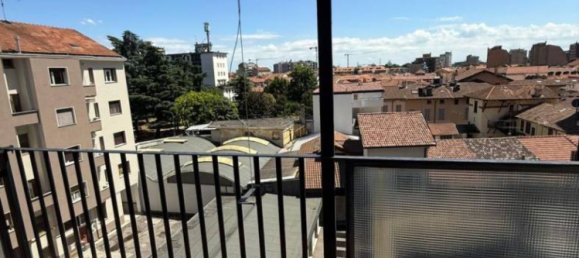 Квартира с 2 спальнями в Ро, Италия № 326493 19