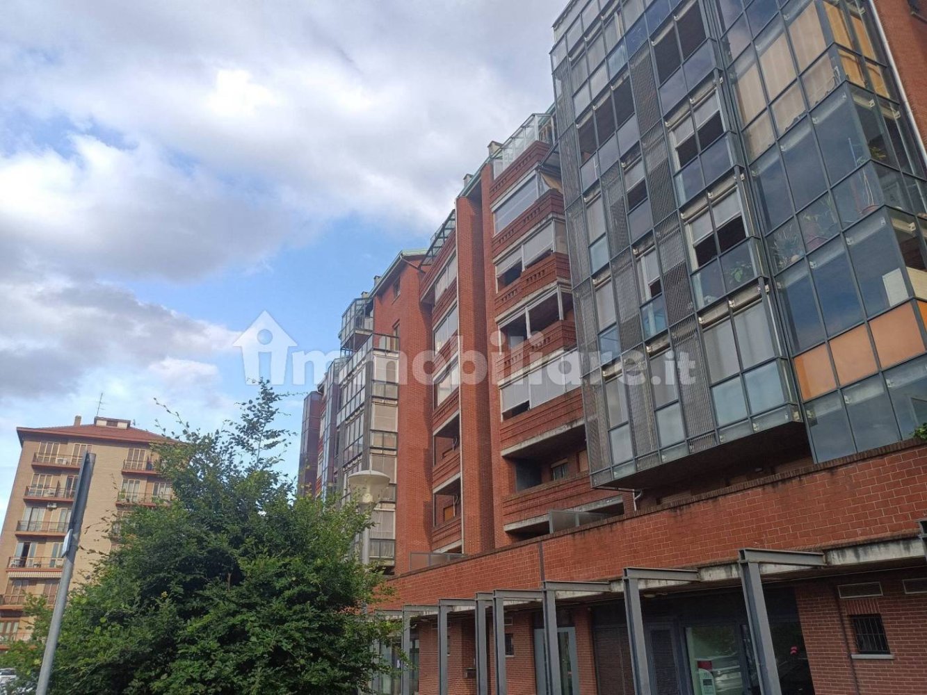 2 Schlafzimmer Wohnung in Collegno, Italy, Nr. 334665