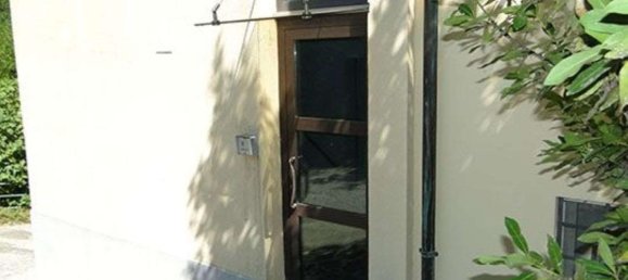 4 rooms Apartment in Todi, Italy No. 23838 5