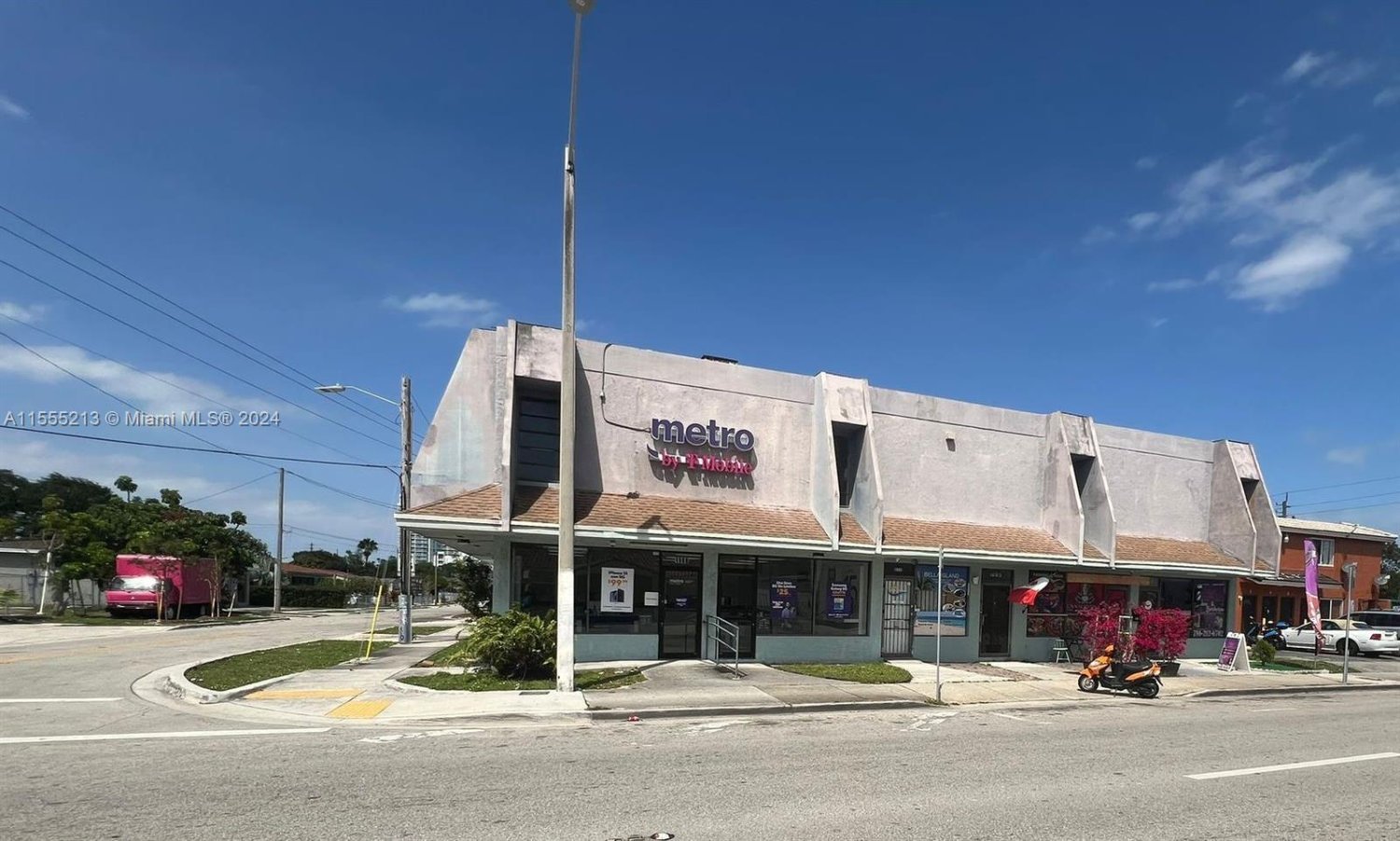 tienda en alquiler en Miami, Miami-Dade, Florida, USA № 613518