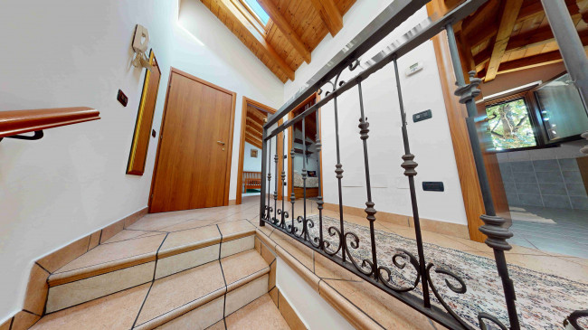 3 bedrooms Apartment in Tradate, Italy No. 324274