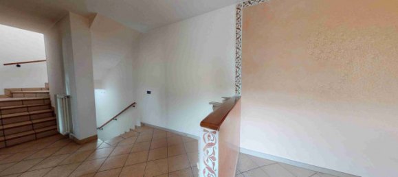 3 bedrooms Apartment in Tradate, Italy No. 324274 7