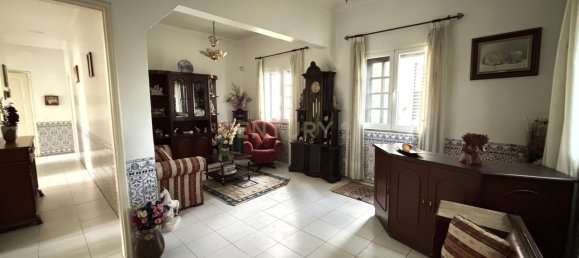 4 bedrooms House in Almada, Portugal No. 98195 6