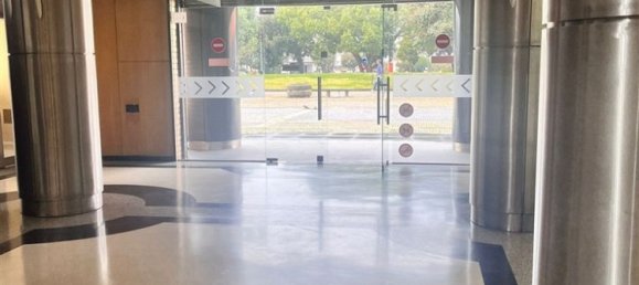 49m² Commercial property in Rio Tinto, Portugal No. 82715 12