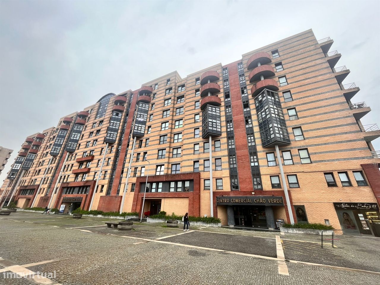 49m² Commercial property in Rio Tinto, Portugal No. 82715