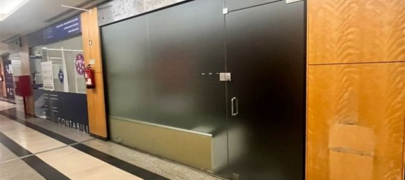 49m² Commercial property in Rio Tinto, Portugal No. 82715 8