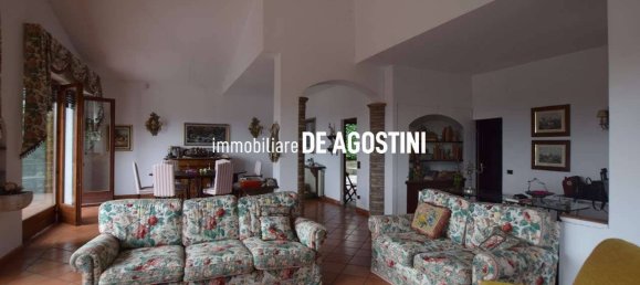 4 bedrooms Villa in Colazza, Italy No. 299955 3