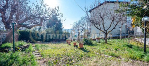 3 Schlafzimmer Haus in Serramazzoni, Italy, Nr. 23765 37