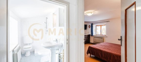 3 Schlafzimmer Haus in Serramazzoni, Italy, Nr. 23765 11