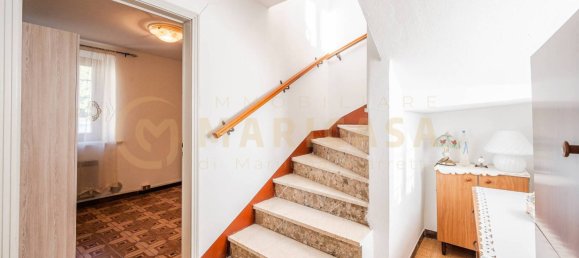 3 Schlafzimmer Haus in Serramazzoni, Italy, Nr. 23765 5