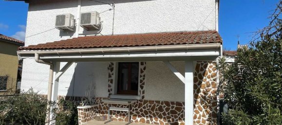 5 bedrooms House in Meyzieu, France No. 192064 14