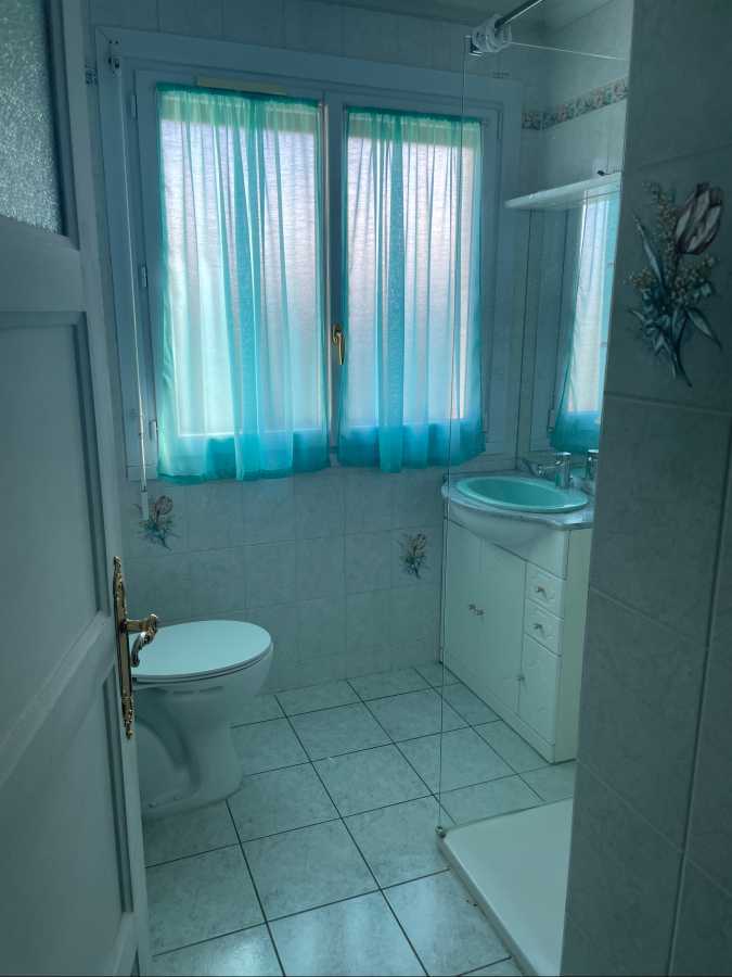 5 bedrooms House in Meyzieu, France No. 192064