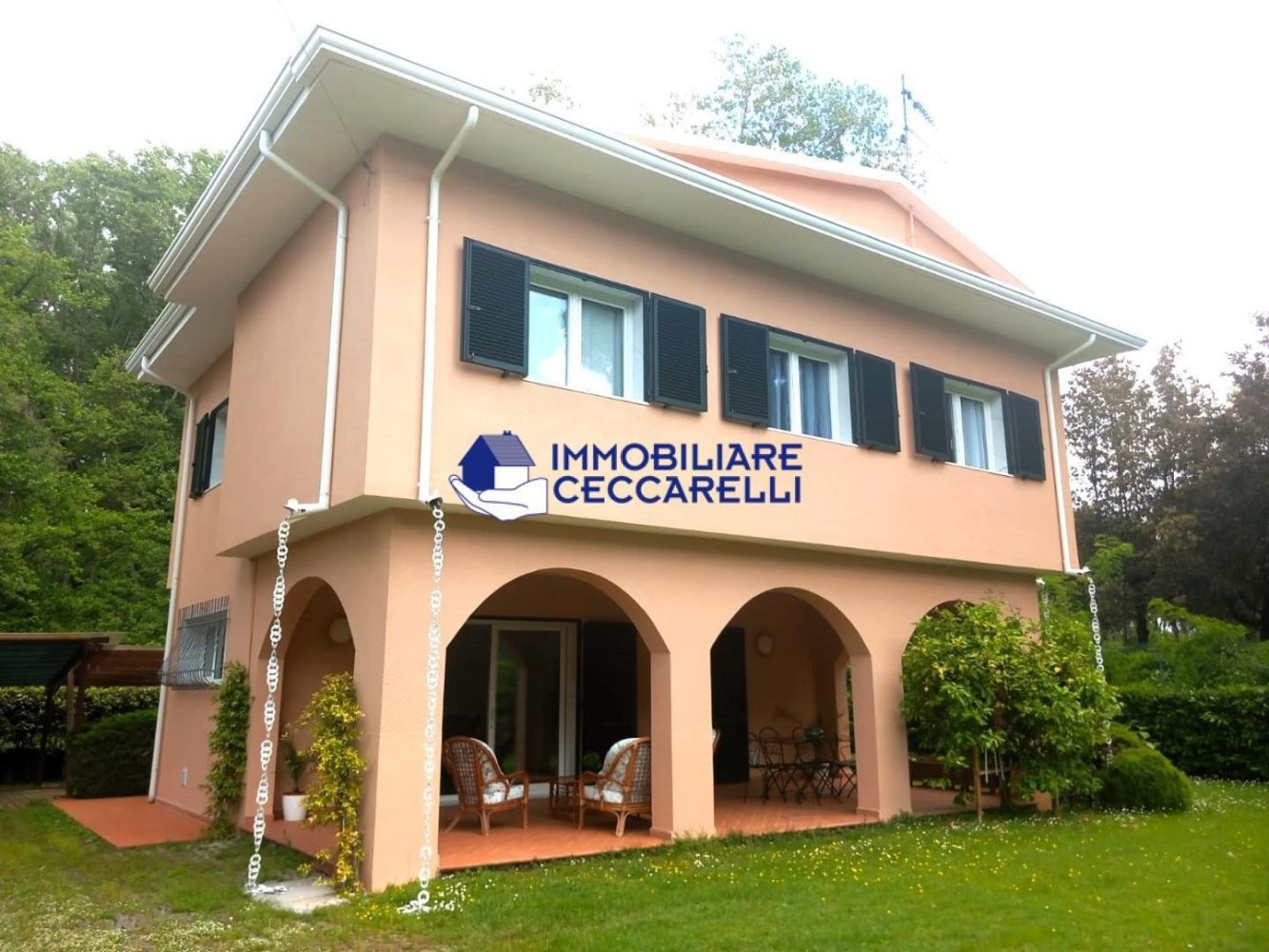 4 bedrooms Villa in Massa, Italy No. 46349