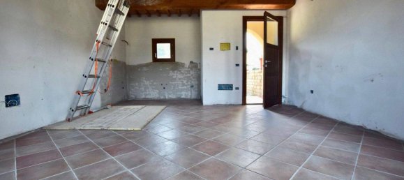 Дом с 3 комнатами в Монтеверди Мариттимо, Италия № 105308 12