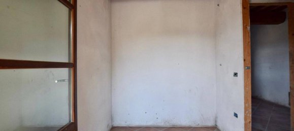 Дом с 3 комнатами в Монтеверди Мариттимо, Италия № 105308 21