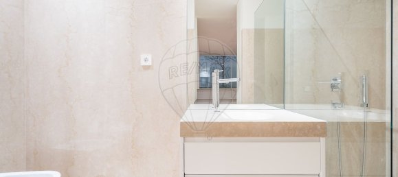 4 bedrooms House in Porto, Portugal No. 16976 35