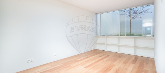 4 bedrooms House in Porto, Portugal No. 16976 33