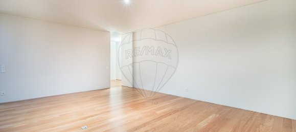 4 bedrooms House in Porto, Portugal No. 16976 32