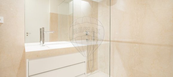 4 bedrooms House in Porto, Portugal No. 16976 47