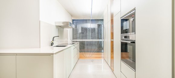 4 bedrooms House in Porto, Portugal No. 16976 40