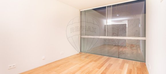 4 bedrooms House in Porto, Portugal No. 16976 49