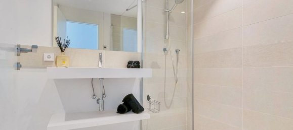 Apartamento de 3 dormitorios en Fuengirola, Spain No. 179953 10