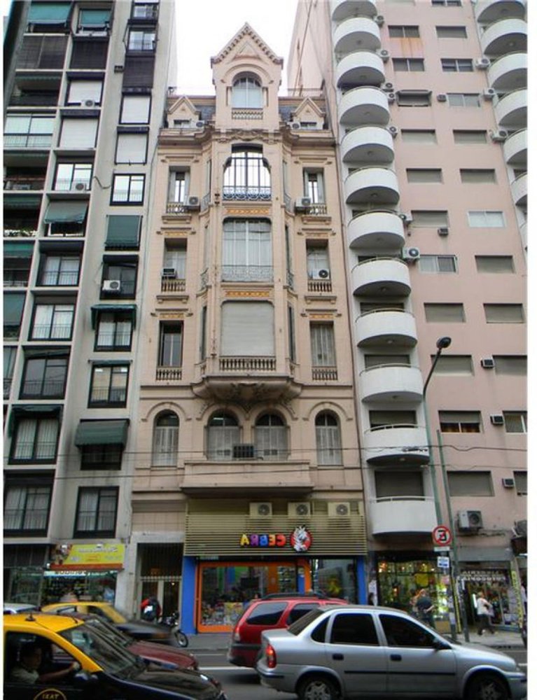 4 bedrooms Apartment in Buenos Aires, Argentina No. 88803