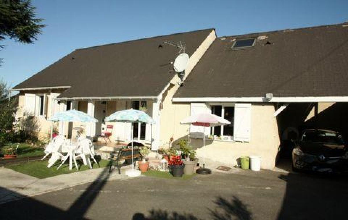 4 bedrooms House in Tarbes, France No. 25853