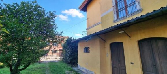 Вилла с 6 комнатами в Гаттинара, Италия № 114451 9