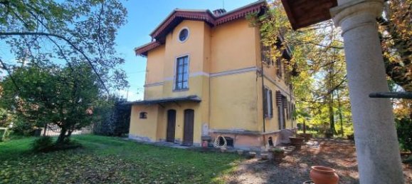 Вилла с 6 комнатами в Гаттинара, Италия № 114451 4