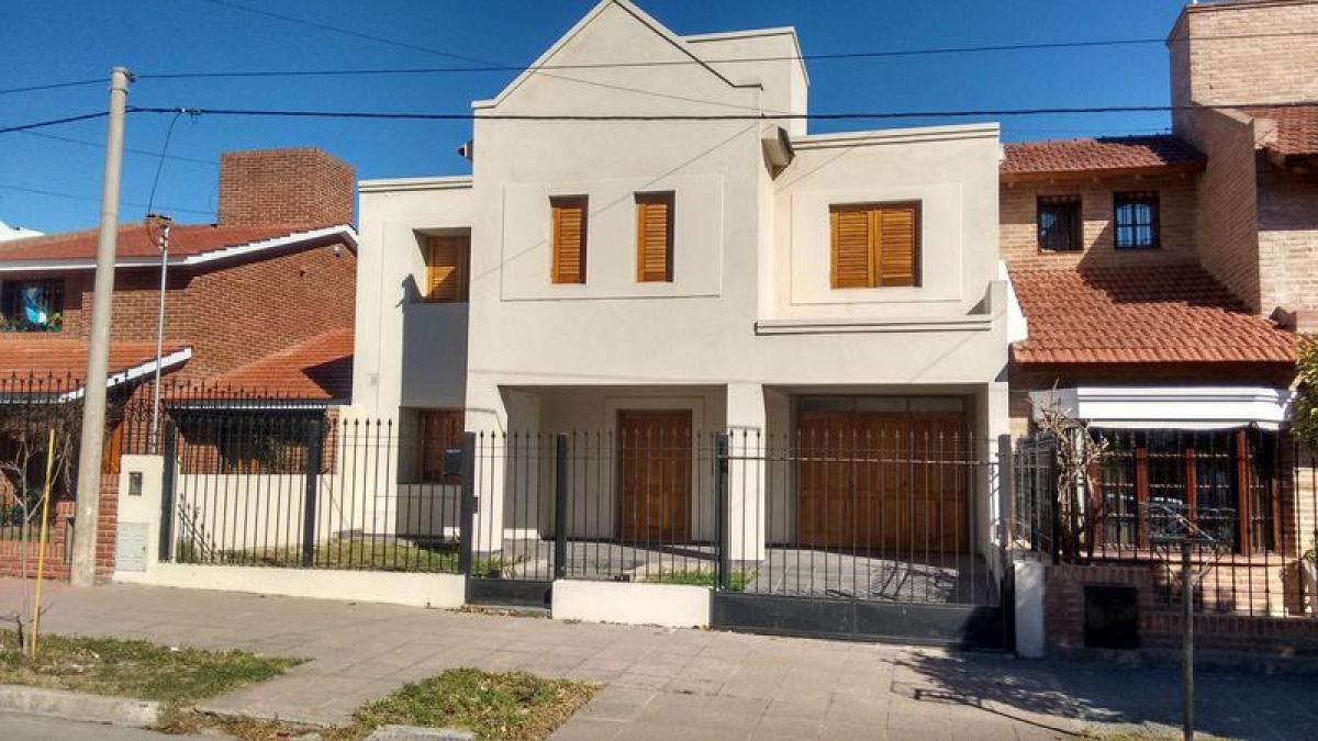 3 bedrooms House in Cordoba, Argentina No. 57719