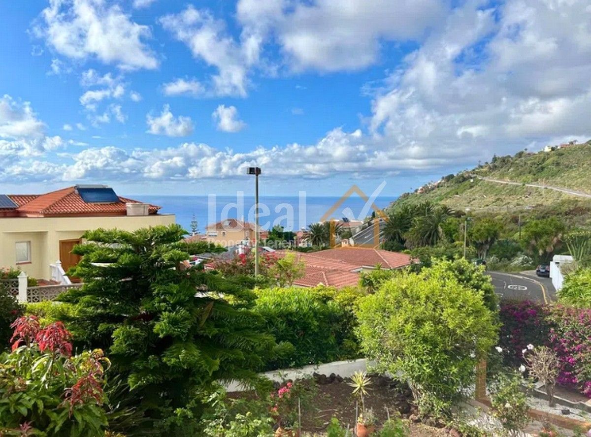 3 bedrooms House in Tenerife, Spain No. 162962