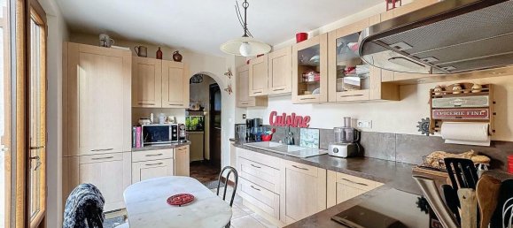 3 bedrooms House in Milly-la-Foret, France No. 147734 4