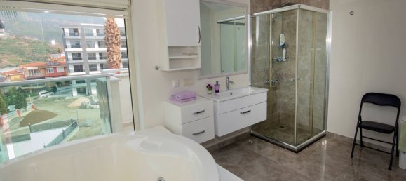 4 Schlafzimmer Property in Kargicak, Turkey, Nr. 6639 14