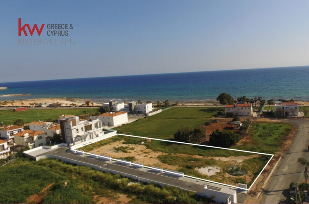 1884 m² terreno en venta en Larnaka, Cyprus № 26877