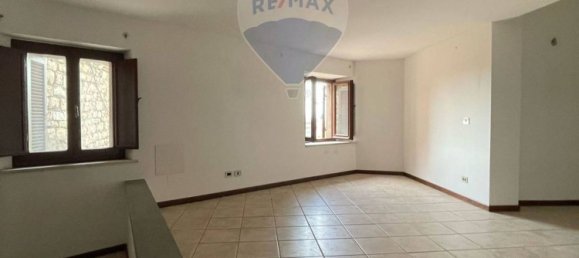 3-salle Appartement à Perugia, Italy No. 145620 4