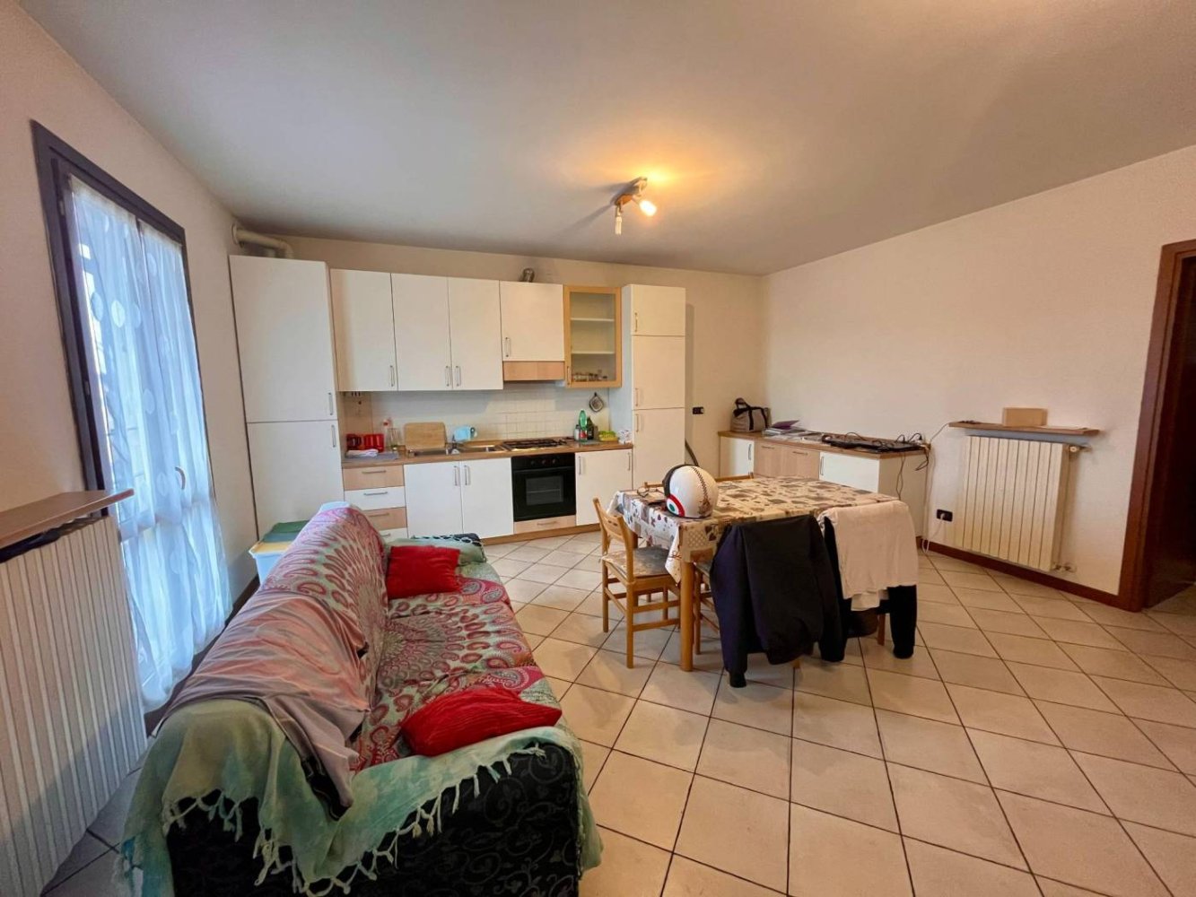 Квартира с 2 спальнями в Кастильоне делле Стивьере, Италия № 124105