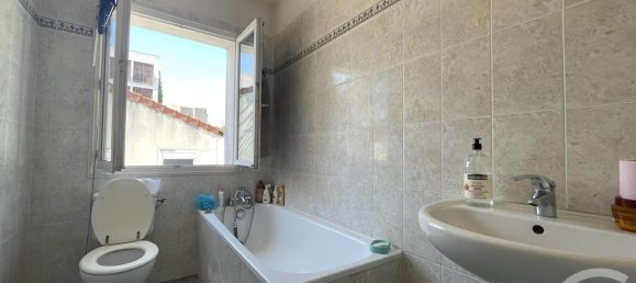 2 Schlafzimmer Haus in Fontenay-sous-Bois, France, Nr. 182647 6