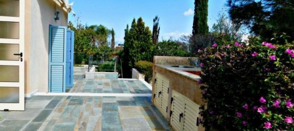 3 bedrooms Villa in Paphos, Cyprus No. 22345 13