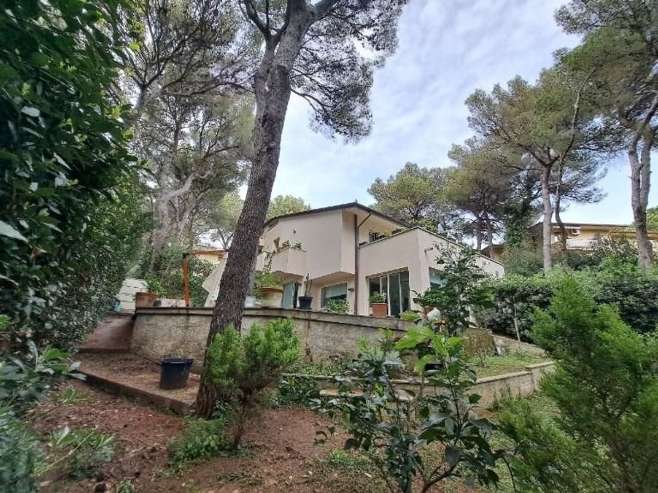 7 rooms House in Rosignano Marittimo, Italy No. 42861