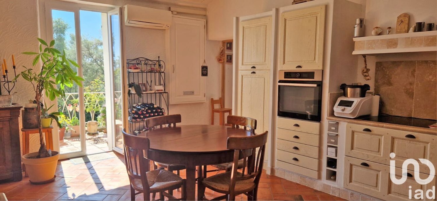 1 bedroom Duplex in Roquefort-les-Pins, France No. 319956