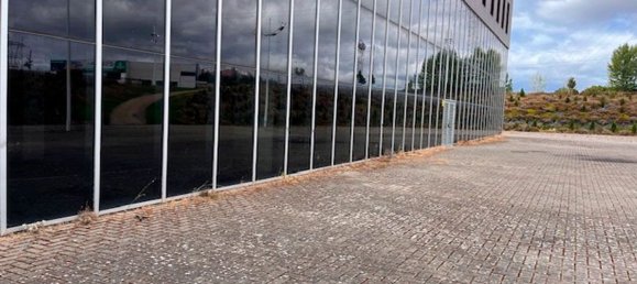 Gewerbliche Immobilie in Cuatrovientos, Spain 1477m², Nr. 84061 2