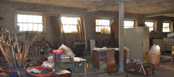 Lagerhaus in Parma, Italy 450m², Nr. 332635 7