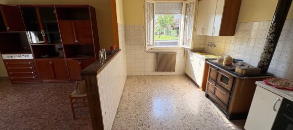 8 rooms House in Castelbaldo, Italy No. 280056 11
