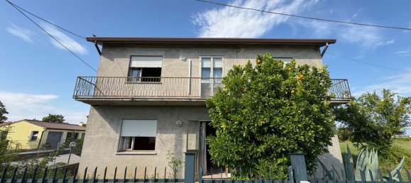 8 rooms House in Castelbaldo, Italy No. 280056 3